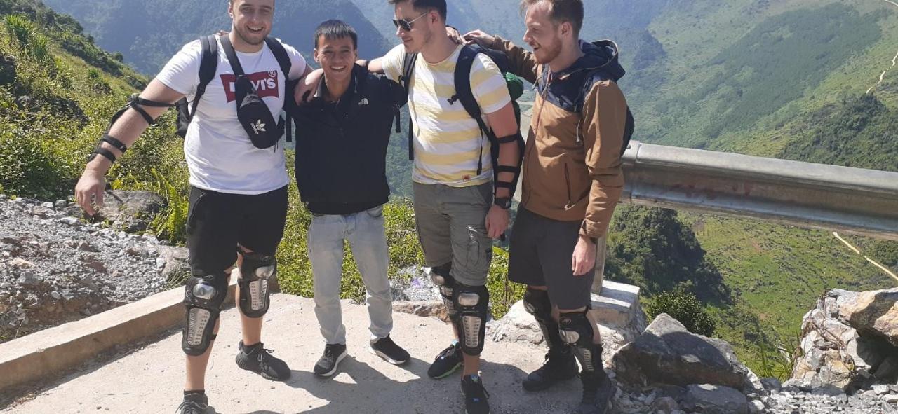 Central Backpackers Hostel Ha Giang Bagian luar foto